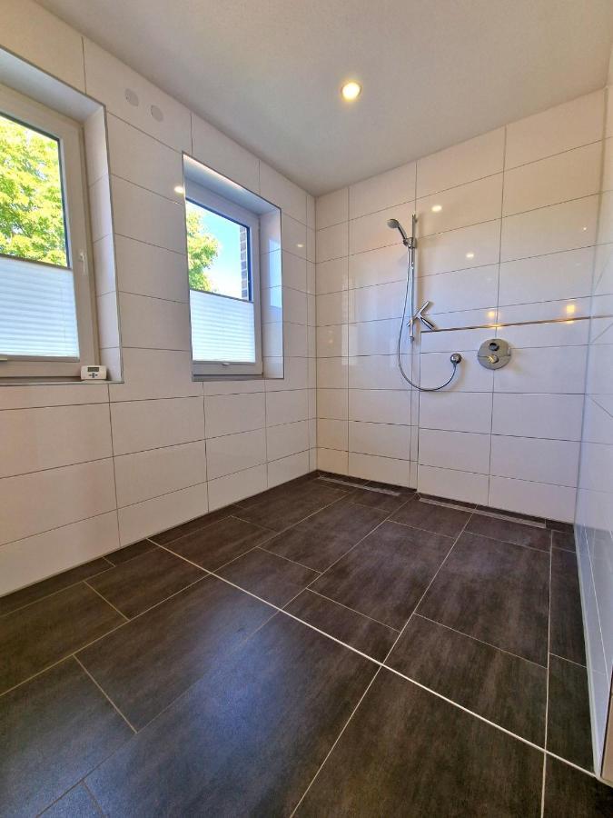 Exklusive Ferienwohnung In Lingen Holthausen 2Zim, 2Badez,Kueche,Balkon,Waschmaschine Exterior photo
